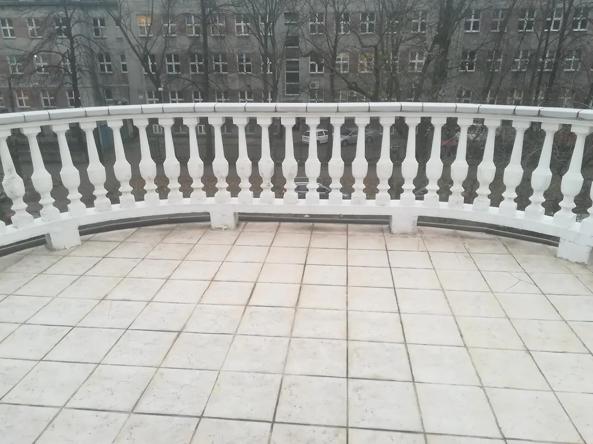 바르샤바 Garden 호스텔 0*,